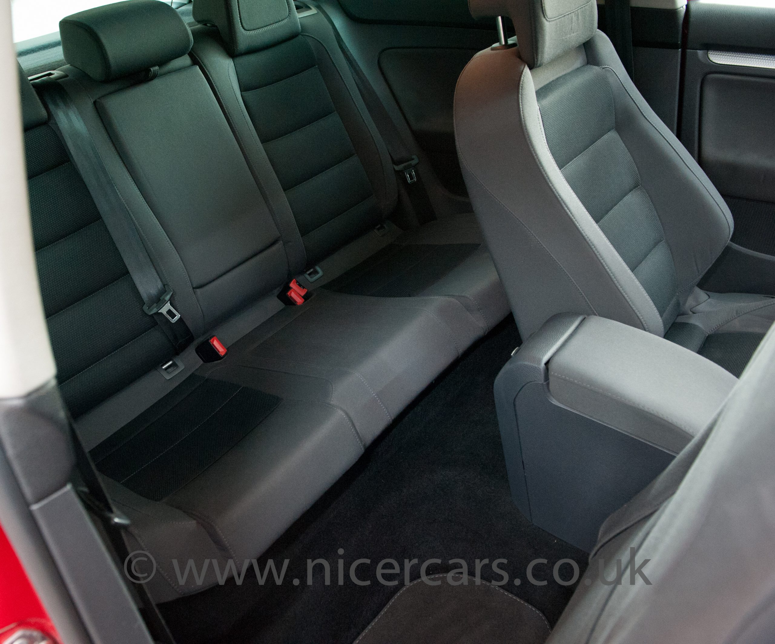 57reg Volkswagen Golf R32 3 door Manual - Nicer Cars